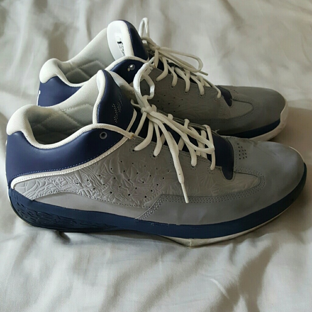 Jordan 2Smooth Stealth